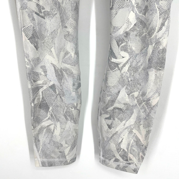 Lululemon Train Times 7/8 Pant 25" Jasmine White Size 4 - Picture 8 of 13